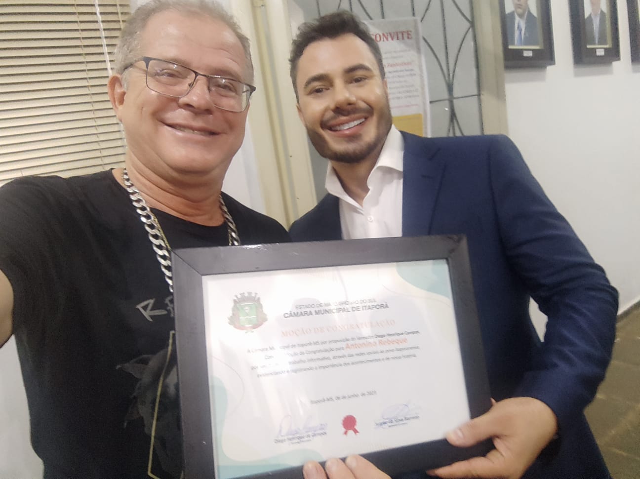 Antonino Rebeque recebe Moção de Congratulação por excelente trabalho informativo em Itaporã