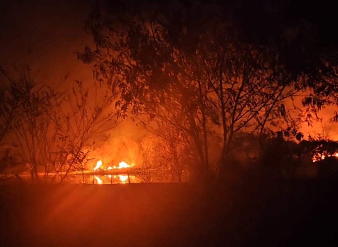 Atualização: incêndio atinge frigorífico desativado de Itaporã