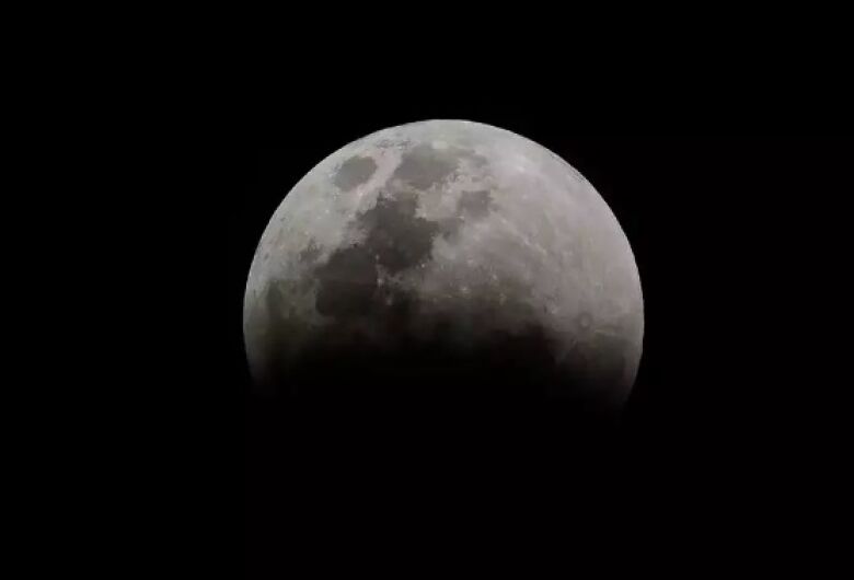 Eclipse parcial da lua acontece hoje e poderá ser visto de MS