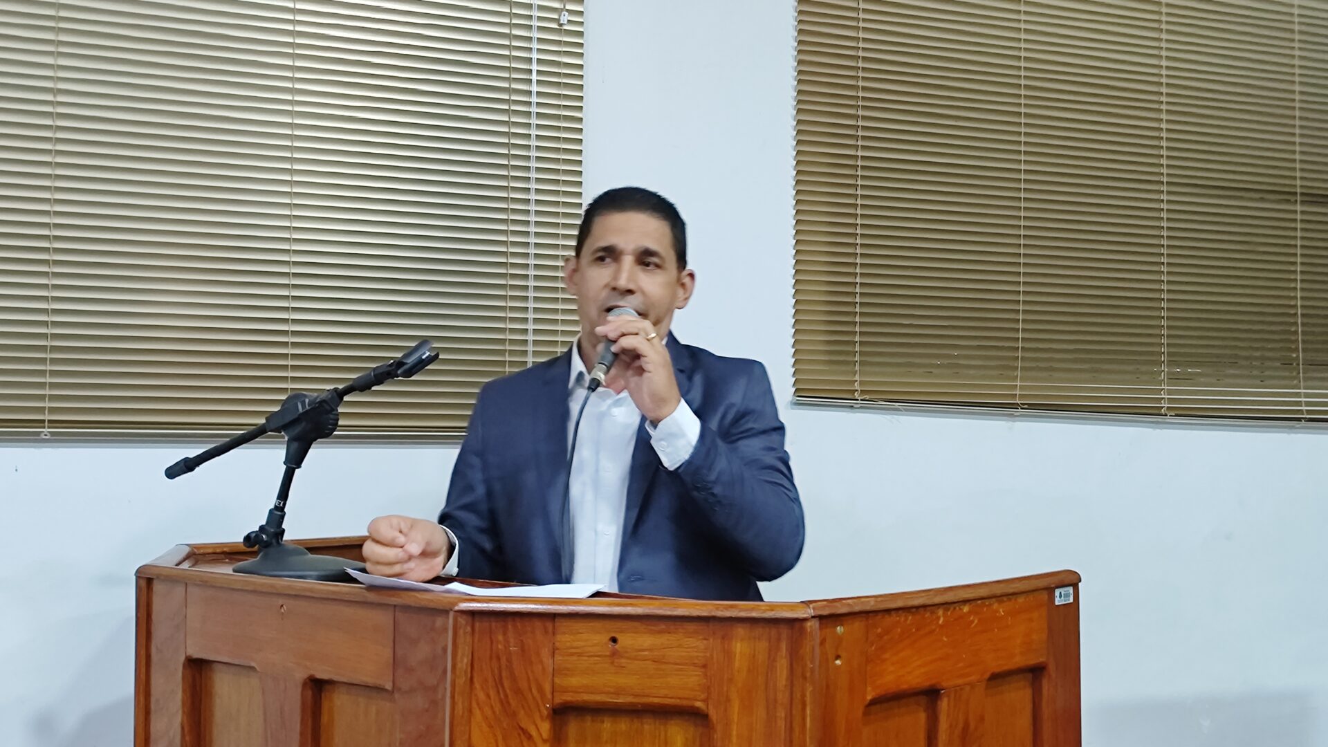 Vereador Reinaldo Pecini cobra estudo para reajuste salarial dos conselheiros tutelares e destaca ações em Itaporã