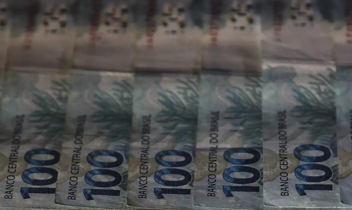 Tesouro paga R$ 820,78 milhões em dívidas de estados e municípios