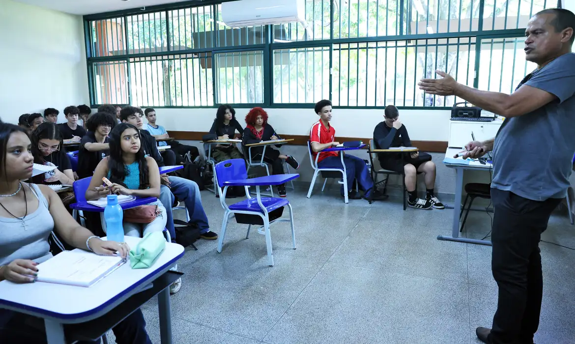 Prazo para isenção de taxa no CNU dos Professores termina nesta sexta