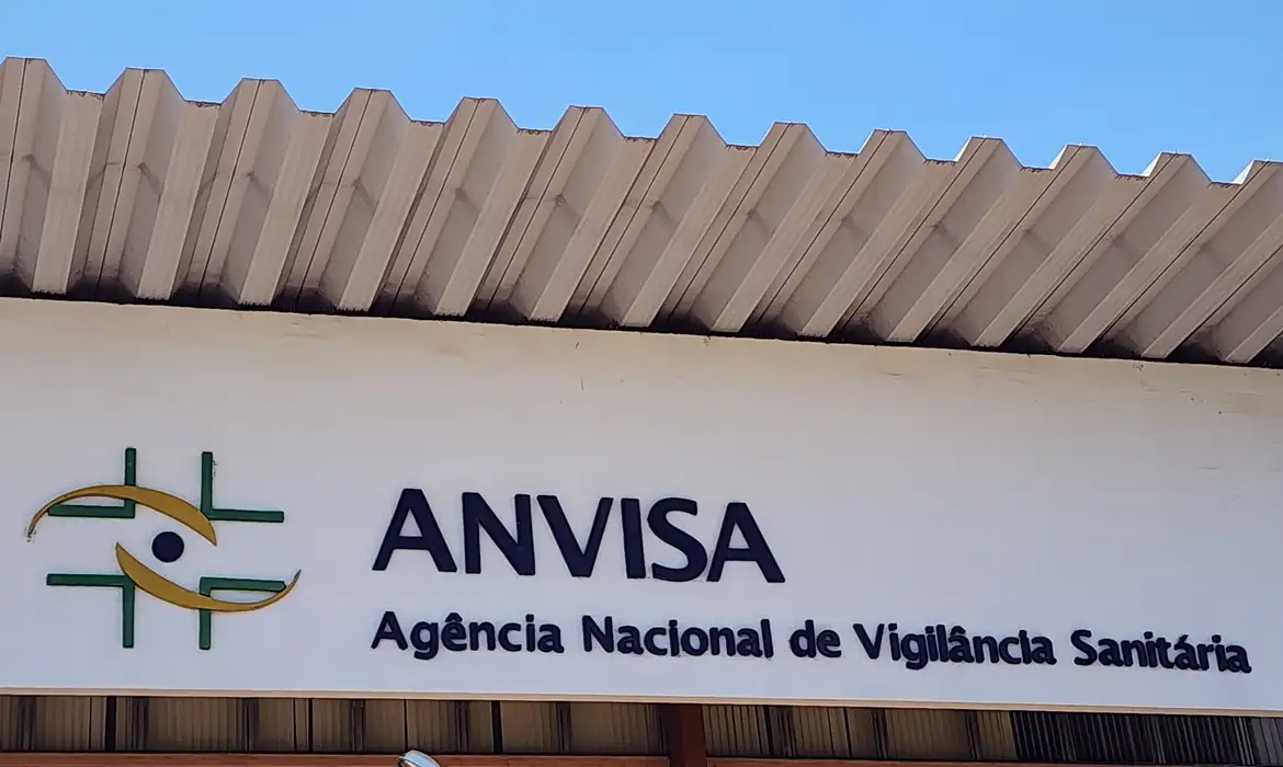 Anvisa suspende vendas de azeite, molho e polpa de fruta