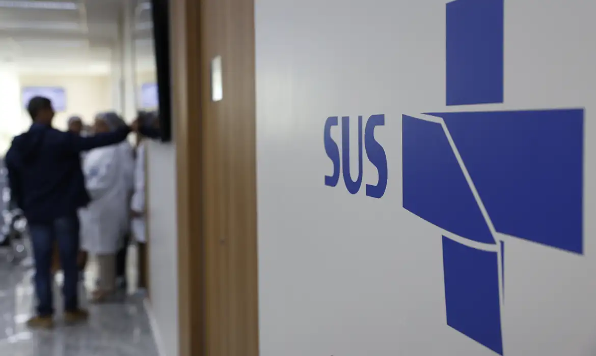 Câmara aprova MP que cria programa Agora Tem Especialistas