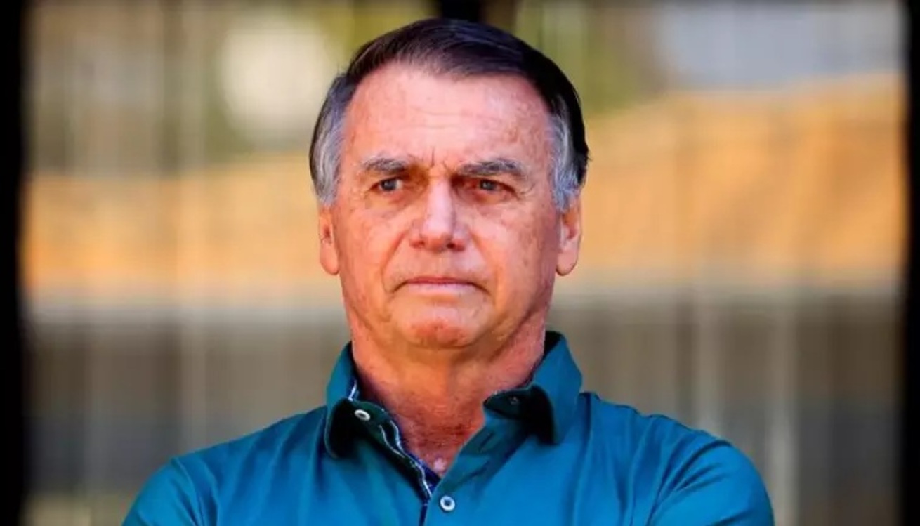 PL suspende salário e atividades partidárias de Jair Bolsonaro após condenação judicial