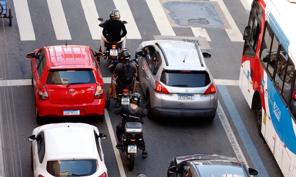 Confira as novas regras para ciclomotores que começaram a valer em 2026