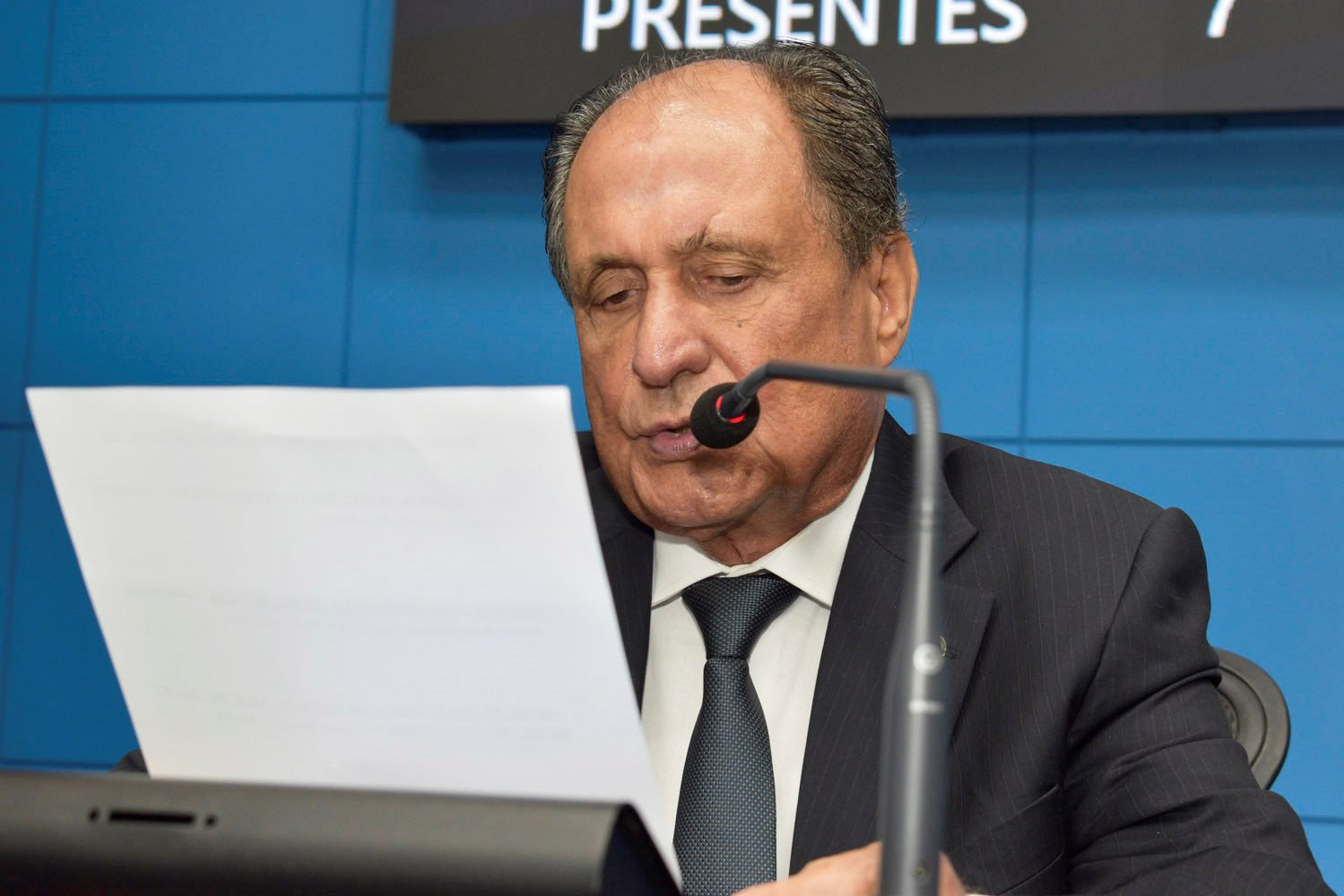 Dourados: Zé Teixeira articula criação de UBS e aprova lei da FELIT