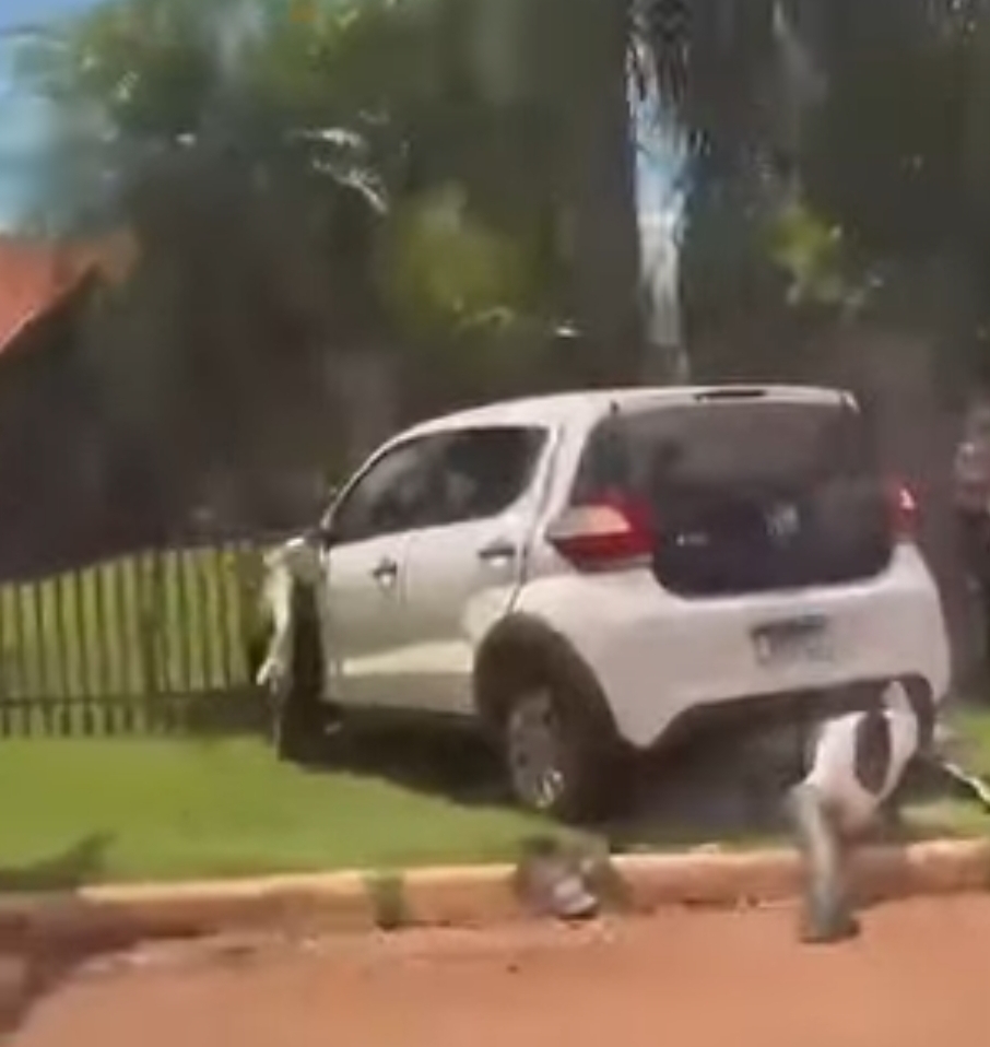 Itaporã: Colisão entre carro e caminhão na tarde desta quinta-feira