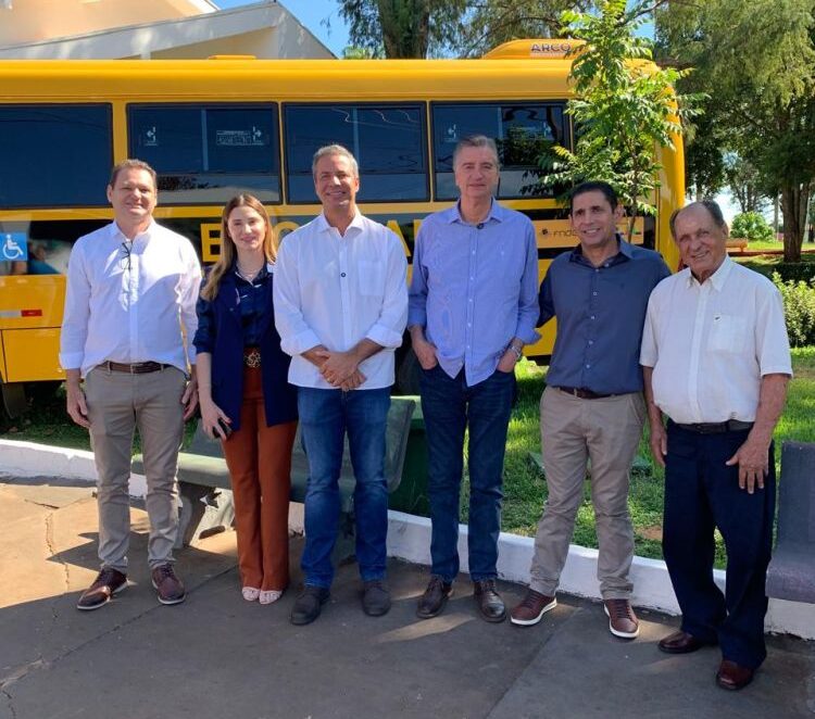 Itaporã recebe novo ônibus escolar para reforçar transporte da rede municipal