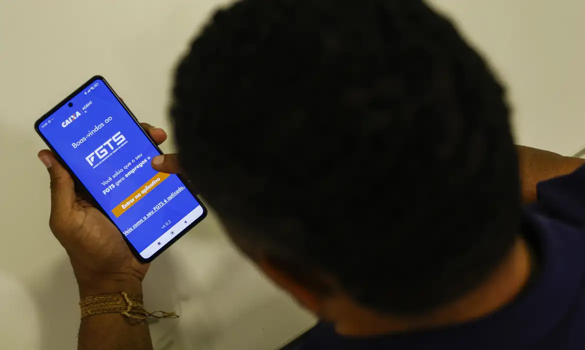 Desenrola 2.0 leva 1,4 milhão ao app do FGTS