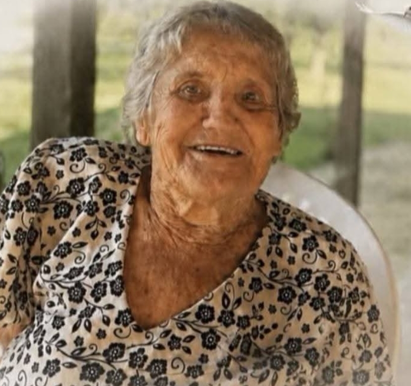 Noticiamos com pesar o falecimento da senhora Vanda Maria Mahl